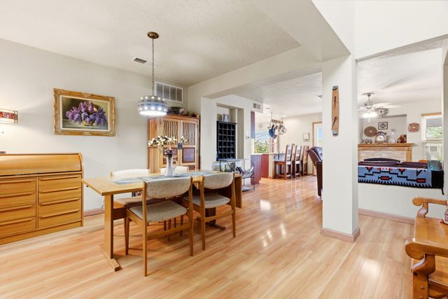 8143 Oakdale Place NW, Albuquerque, NM 87120