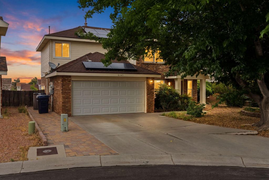 8143 Oakdale Place NW, Albuquerque, NM 87120