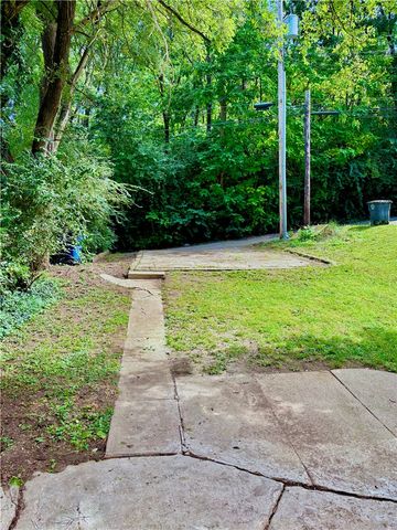 136 Dover Street, Dayton, OH 45410