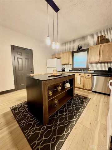 136 Dover Street, Dayton, OH 45410