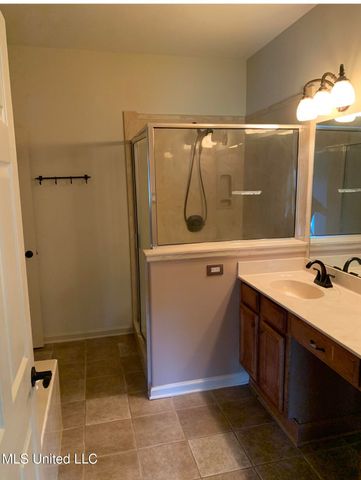 196 S Moore Crossing, Byhalia, MS 38611