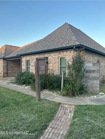 196 S Moore Crossing, Byhalia, MS 38611