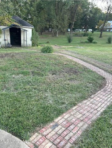 196 S Moore Crossing, Byhalia, MS 38611