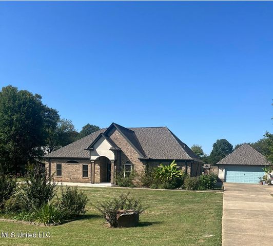 196 S Moore Crossing, Byhalia, MS 38611