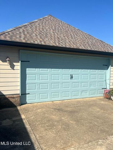 196 S Moore Crossing, Byhalia, MS 38611