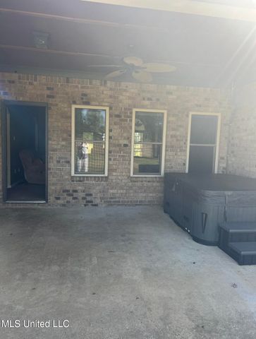 196 S Moore Crossing, Byhalia, MS 38611