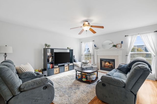 23911 McMullin Circle, Plainfield, IL 60586