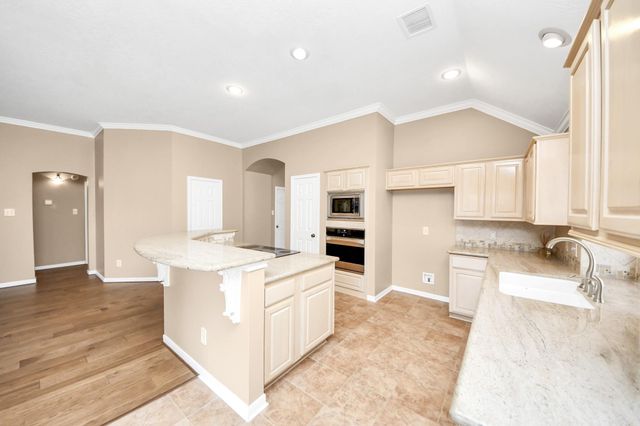 731 Avery Drive, Sugar Land, TX 77479