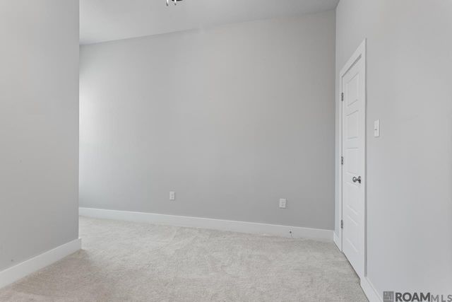 9562 Creekview Dr, Baton Rouge, LA 70836