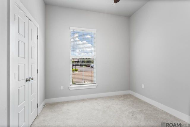 9562 Creekview Dr, Baton Rouge, LA 70836