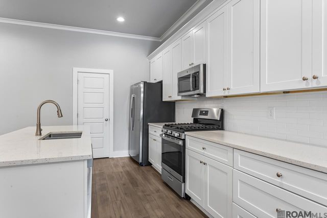 9562 Creekview Dr, Baton Rouge, LA 70836