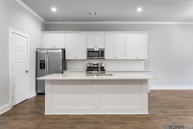 9562 Creekview Dr, Baton Rouge, LA 70836