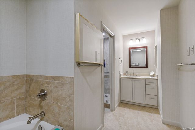 4001 N New Braunfels Ave Apt 404, San Antonio, TX 78209