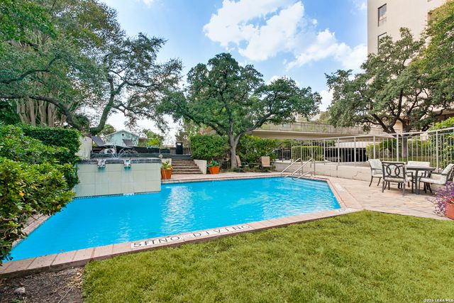 4001 N New Braunfels Ave Apt 404, San Antonio, TX 78209