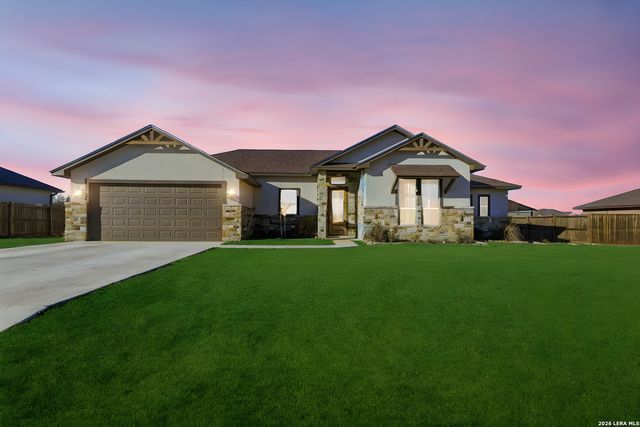 1734 Crooked Creek, Pleasanton, TX 78064
