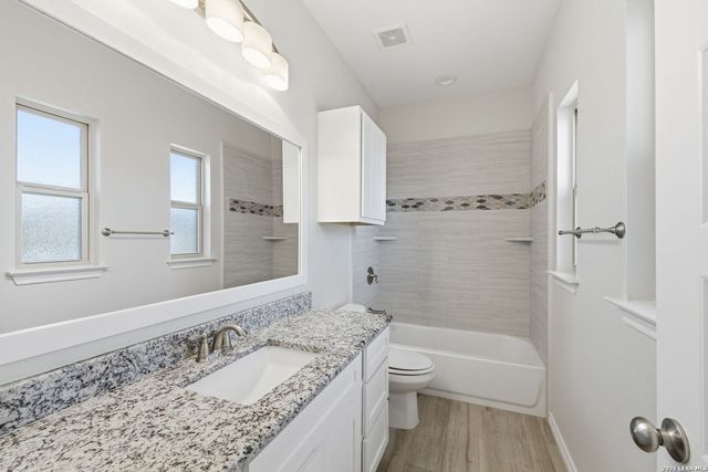 1734 Crooked Creek, Pleasanton, TX 78064