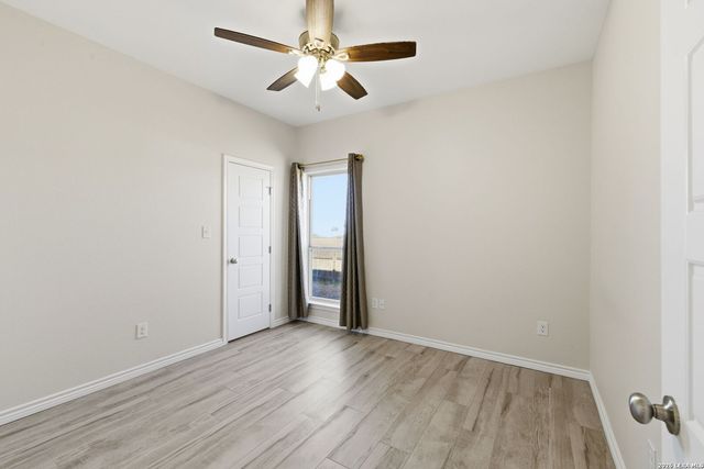 1734 Crooked Creek, Pleasanton, TX 78064