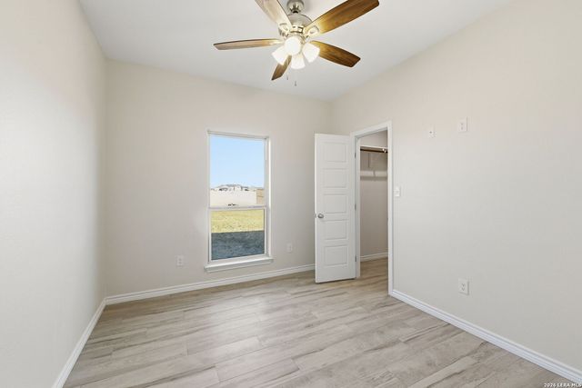 1734 Crooked Creek, Pleasanton, TX 78064