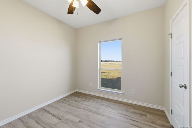 1734 Crooked Creek, Pleasanton, TX 78064