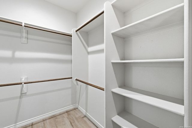 1734 Crooked Creek, Pleasanton, TX 78064