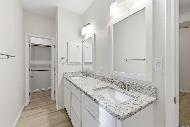 1734 Crooked Creek, Pleasanton, TX 78064