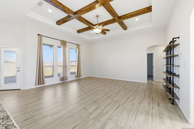 1734 Crooked Creek, Pleasanton, TX 78064