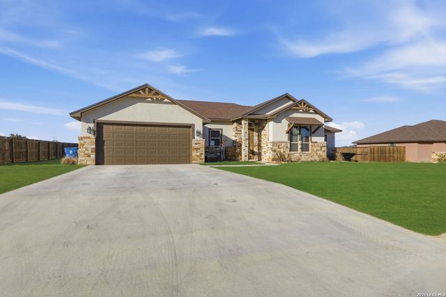 1734 Crooked Creek, Pleasanton, TX 78064
