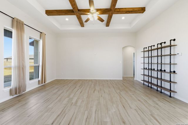 1734 Crooked Creek, Pleasanton, TX 78064