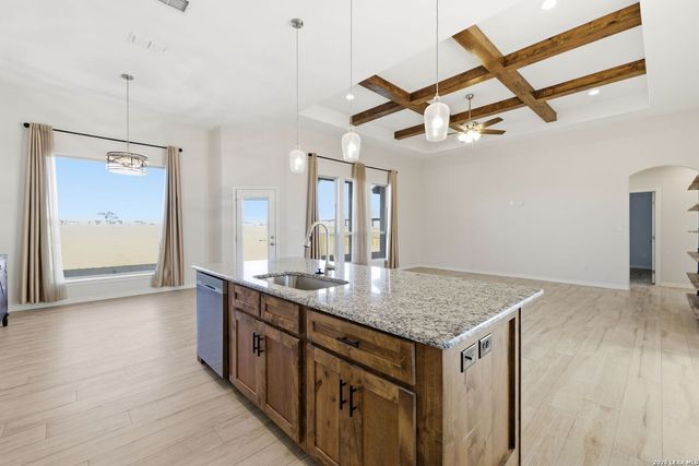 1734 Crooked Creek, Pleasanton, TX 78064