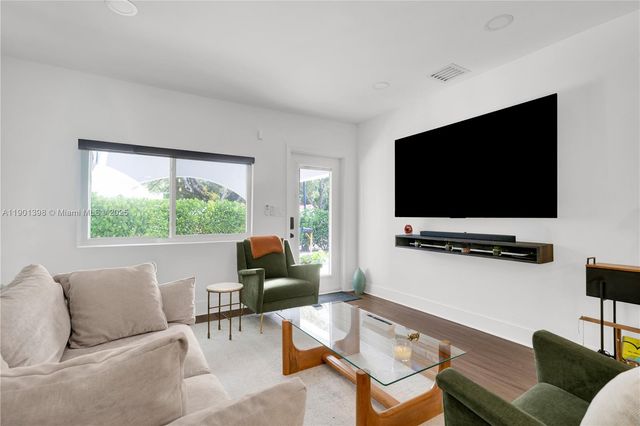 10070 N Miami Ave, Miami Shores, FL 33150