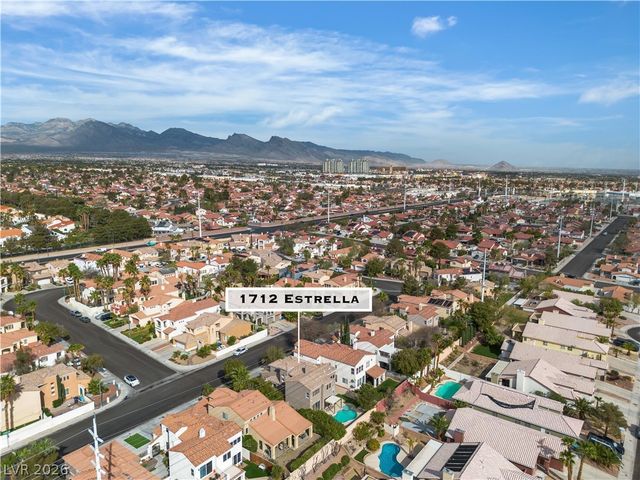1712 Estrella Street, Las Vegas, NV 89117