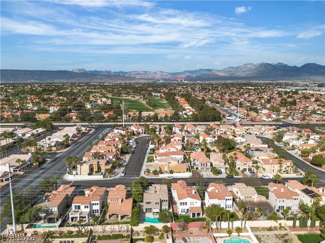 1712 Estrella Street, Las Vegas, NV 89117