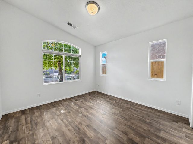 2851 Merlot Drive SW, Albuquerque, NM 87121