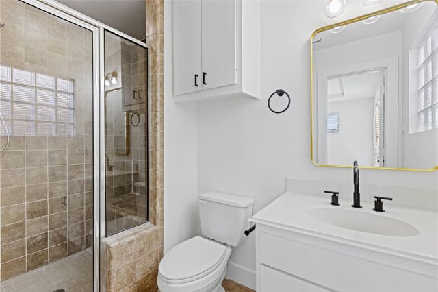 5941 South Loop E 505, Houston, TX 77033