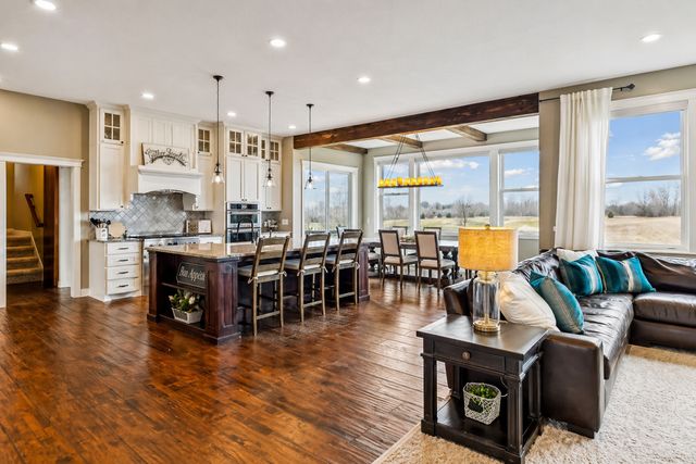 7792 Prairie Grass Pass, Prior Lake, MN 55372