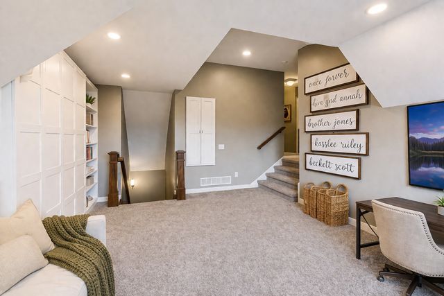 7792 Prairie Grass Pass, Prior Lake, MN 55372