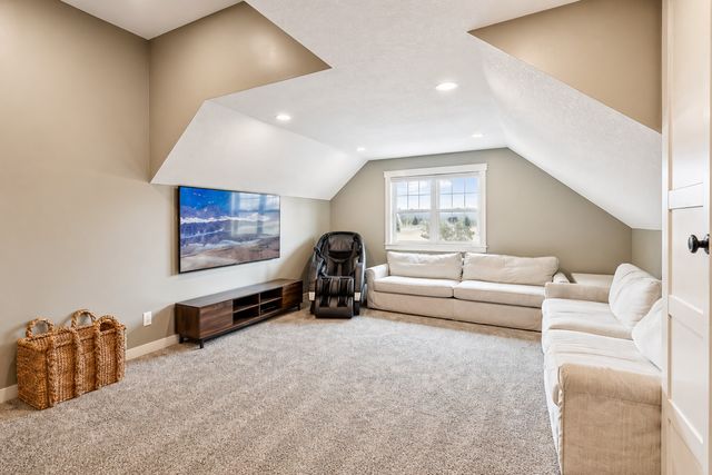 7792 Prairie Grass Pass, Prior Lake, MN 55372