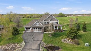 7792 Prairie Grass Pass, Prior Lake, MN 55372