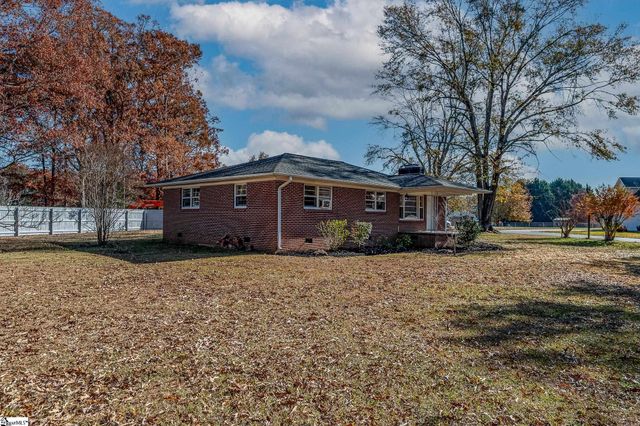 1592 Settle Road, Inman, SC 29349