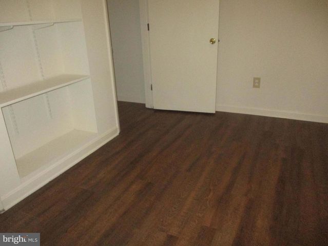904 CRESTHILL RD, Fredericksburg, VA 22405