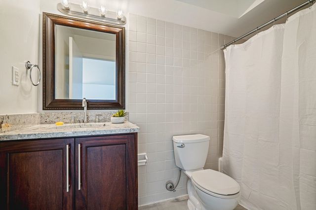 335 Riverbluff Pl Apt 3, Memphis, TN 38103