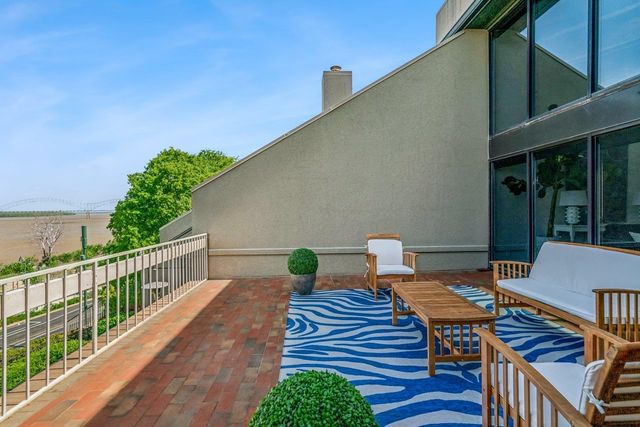 335 Riverbluff Pl Apt 3, Memphis, TN 38103