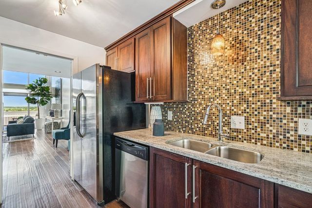 335 Riverbluff Pl Apt 3, Memphis, TN 38103