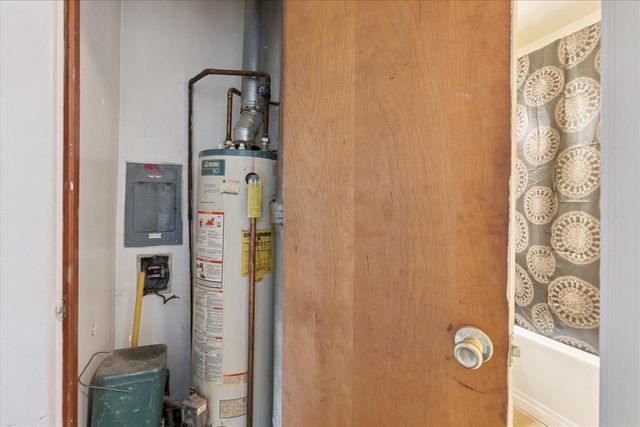 1529 S Pennsylvania Avenue, Lansing, MI 48910