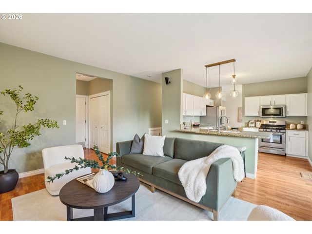 5966 FROST Ln, Lake Oswego, OR 97035