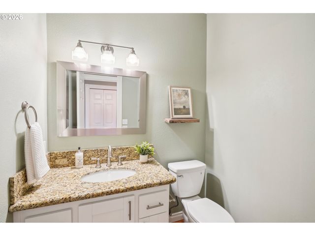 5966 FROST Ln, Lake Oswego, OR 97035