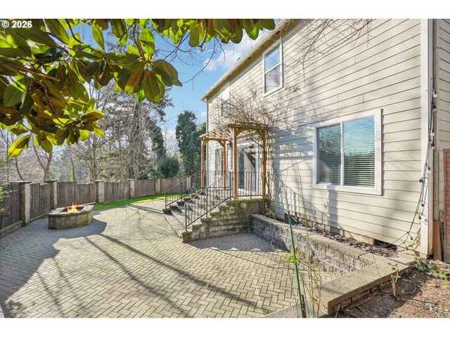 5966 FROST Ln, Lake Oswego, OR 97035