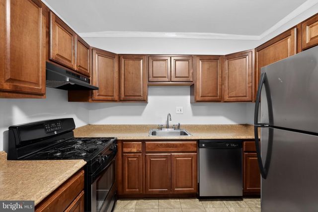 3807 SWANN RD #304, Suitland, MD 20746