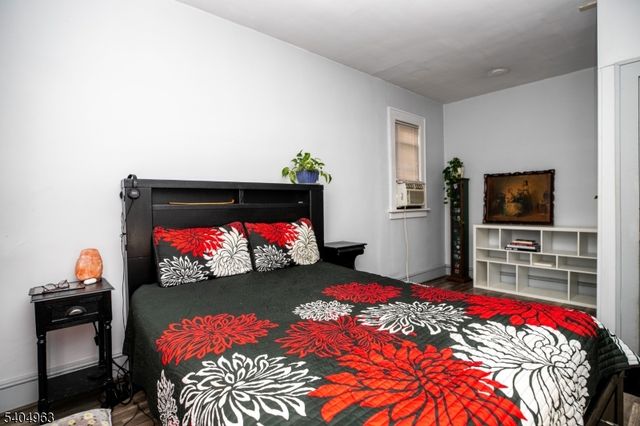 105 Knapp Ave, Clifton City, NJ 07011