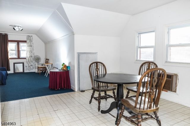 105 Knapp Ave, Clifton City, NJ 07011